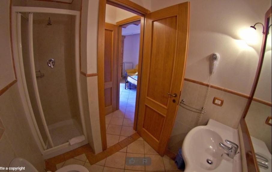 Aparthotel Oasi Del Grillo Castelnuovo Berardenga Exterior foto