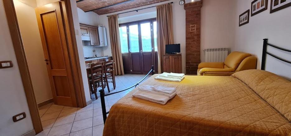 Aparthotel Oasi Del Grillo Castelnuovo Berardenga Exterior foto