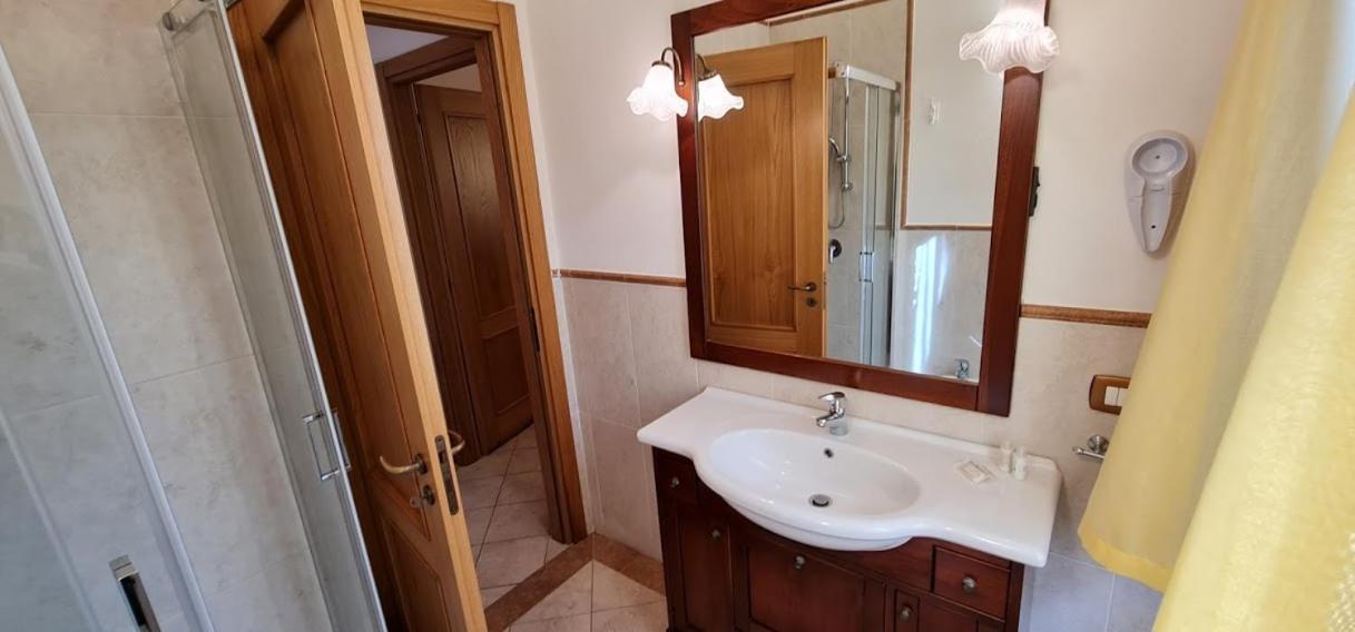 Aparthotel Oasi Del Grillo Castelnuovo Berardenga Exterior foto