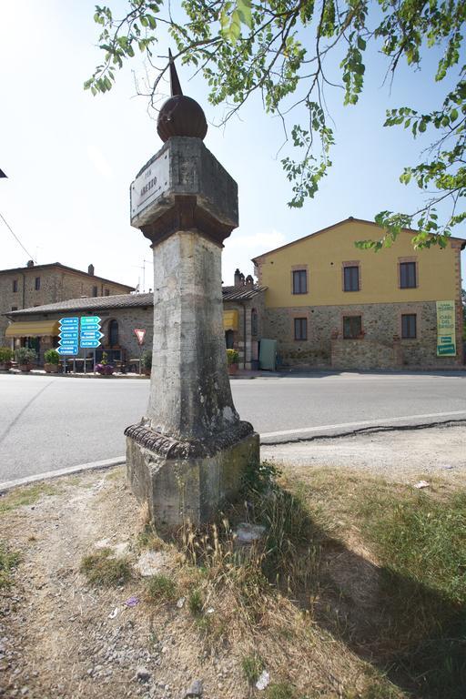 Aparthotel Oasi Del Grillo Castelnuovo Berardenga Exterior foto