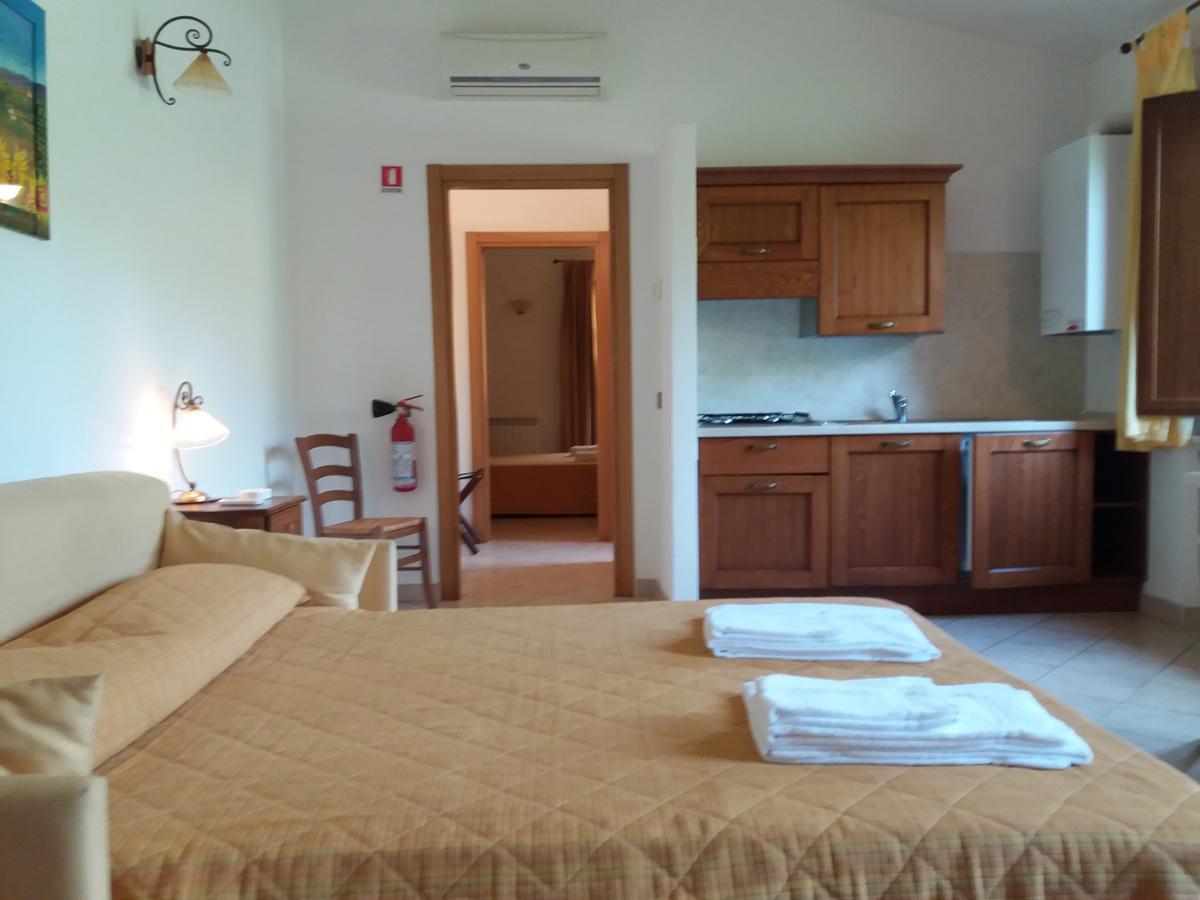 Aparthotel Oasi Del Grillo Castelnuovo Berardenga Exterior foto