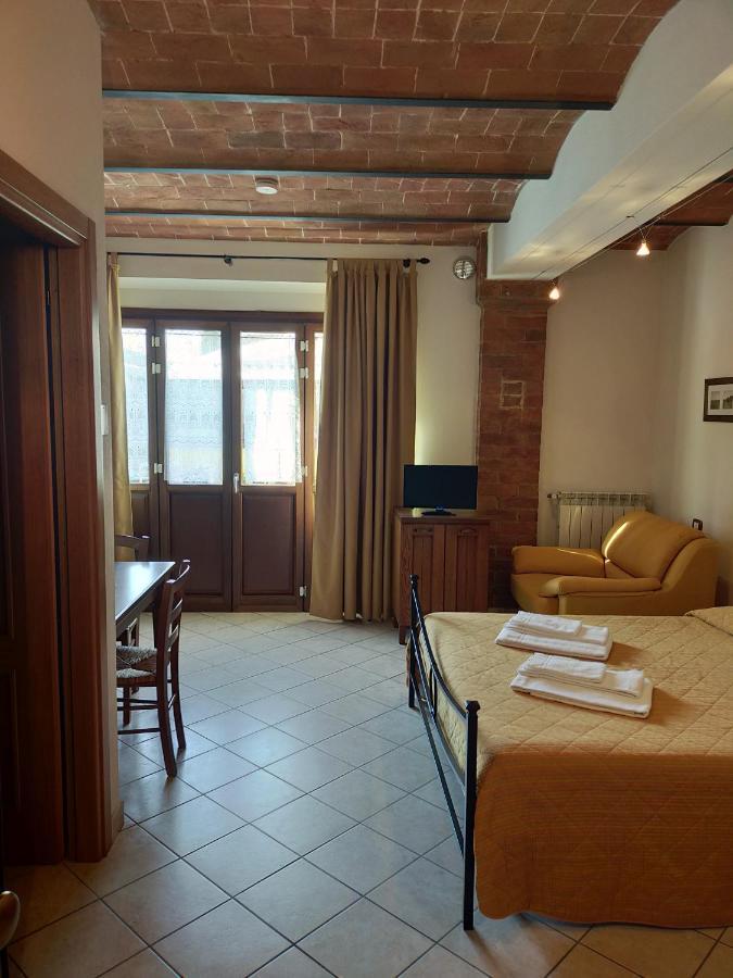 Aparthotel Oasi Del Grillo Castelnuovo Berardenga Exterior foto